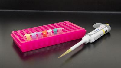 Image of pipetting equipment