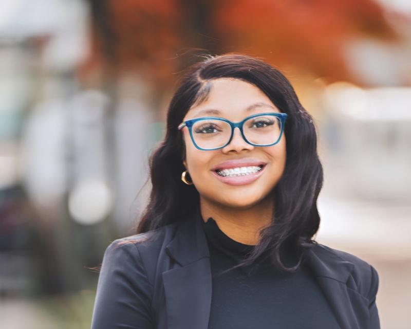 Munira Tucker headshot