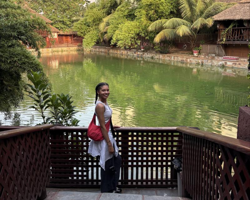 Sanaa by a lake in Ghana